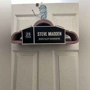 Steve Madden Hangers 25PCK